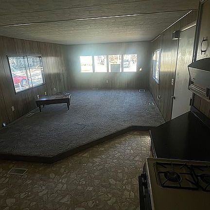 4th image of 124 Chalet Ln
