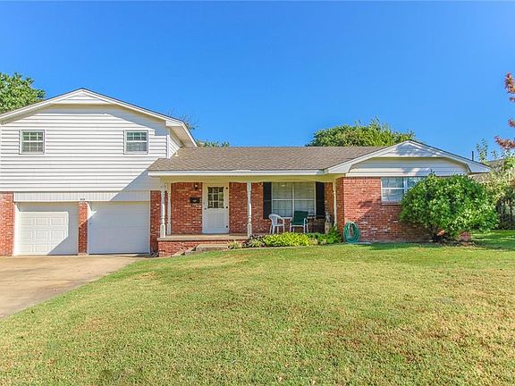 2nd image of 315 Woodcrest Dr