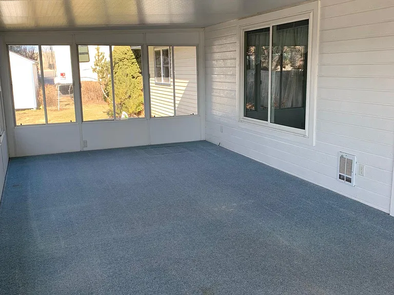 6725 Leisure Ln — Photo 2