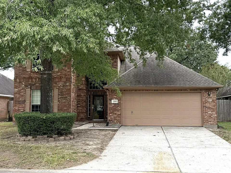 2203 Blossom Creek Trl