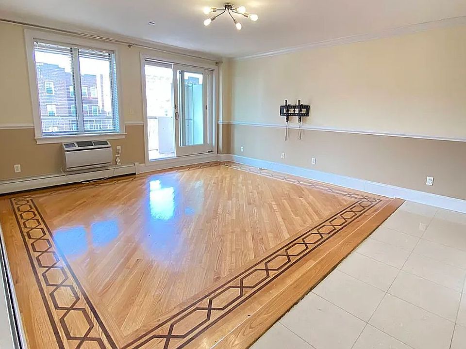 1st image of 2569 Ocean Ave APT 5E