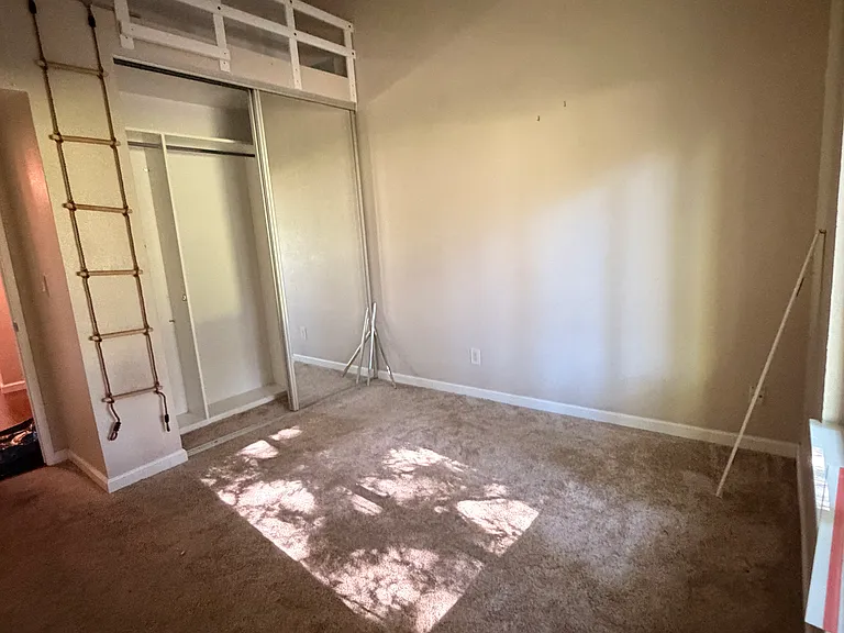 118 Village Ct — Photo 18