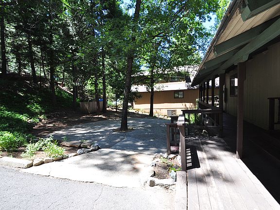 5th image of 23660 Ontario Dr