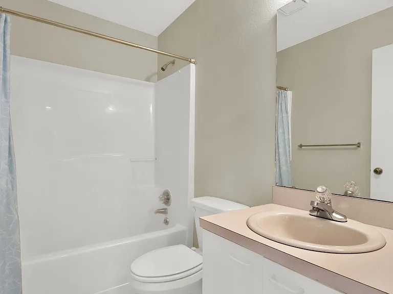 4241 Alamanda Blvd — Photo 23