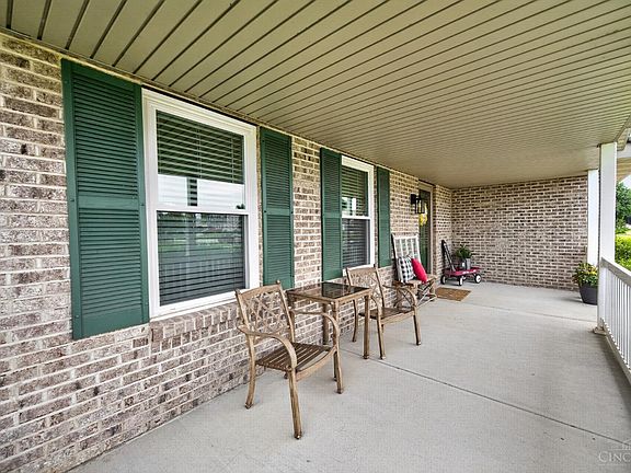 3rd image of 3689 Stockbridge Ln