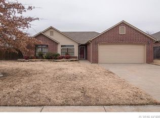 11003 E 118th Ct N, Collinsville, OK 74021