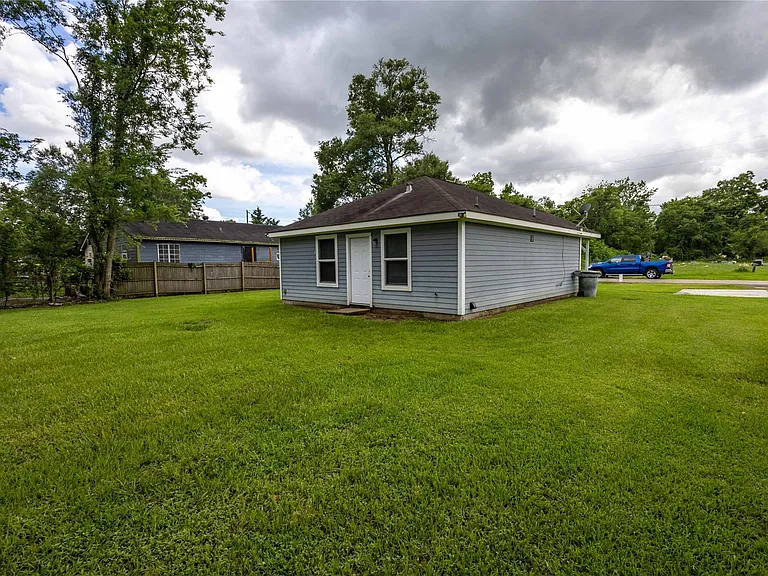 3940 Scranton St — Photo 18