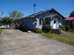 749 Myrtle Ave, Reedsport, OR 97467