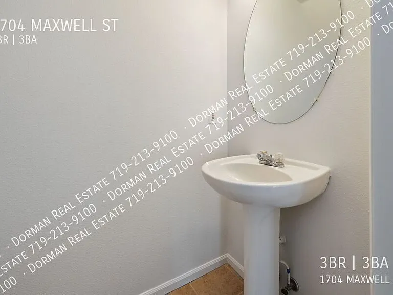 1704 Maxwell St — Photo 10