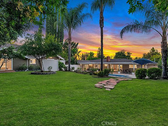 5th image of 4540 Del Moreno Dr