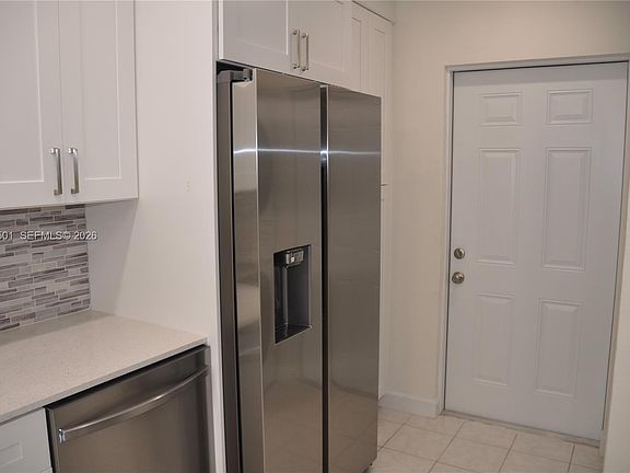 5th image of 571 NE 61st St