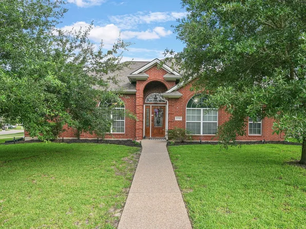 2700 Hickory Ct, Bryan, TX 77808