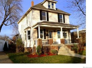 7315 Weingartz St, Center Line, MI 48015