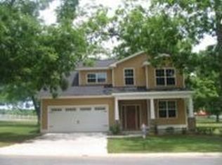 206 Village Cir, Cochran, GA 31014