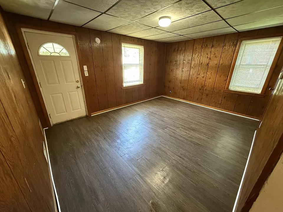 335 Hemlock Dr