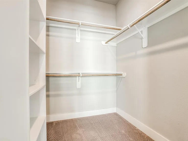 412 W 28th St #B — Photo 31