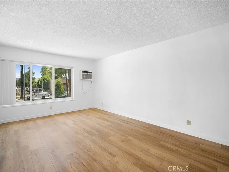 17845 Sherman Way #7 — Photo 8