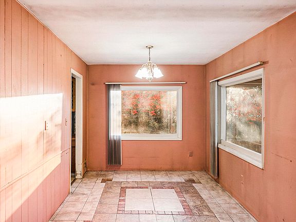 5th image of 5588 S Whalen Lake Dr
