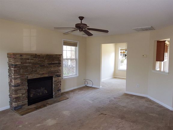 4th image of 101 Vermillian Dr