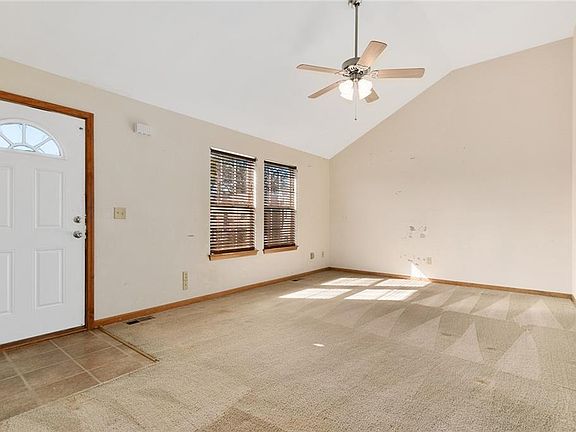 3rd image of 18900 E Lynchburg Pl