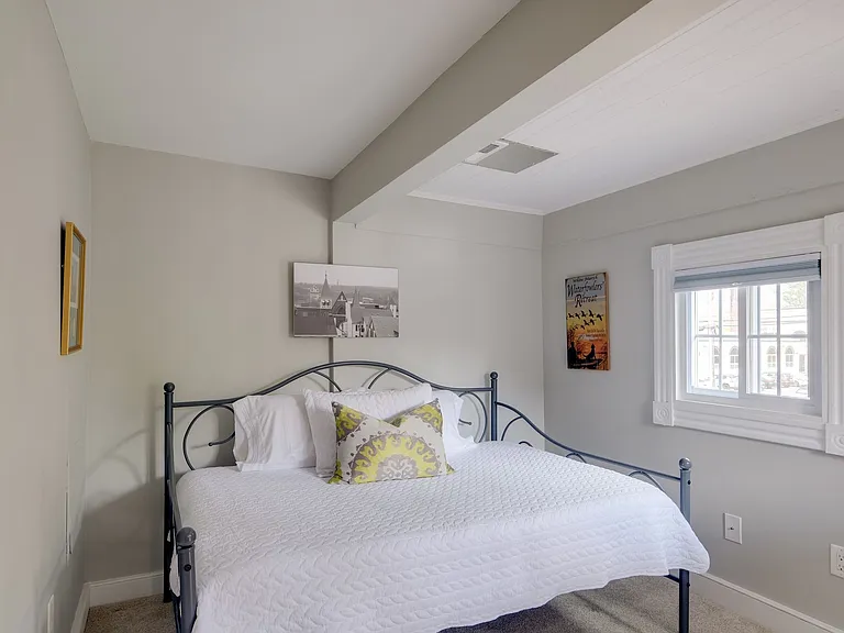 102 Wolfe St — Photo 21