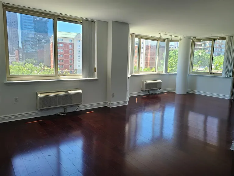 20 2nd St #402 — Photo 6