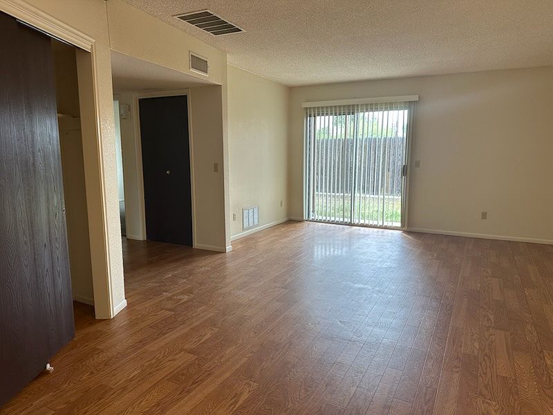 2nd image of 1537 E Fort Lowell Rd #1537