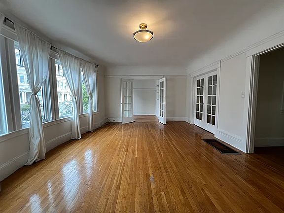 2nd image of 1865 Golden Gate Ave Unit 1