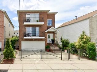 210 Astor St, Newark, NJ 07114