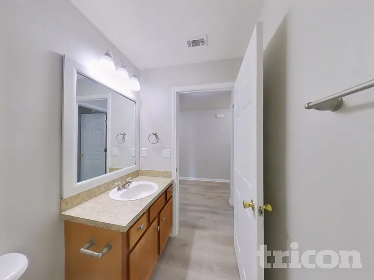 12360 Anarania Dr — Photo 12