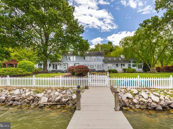 1258 W River Rd, Shady Side, MD 20764