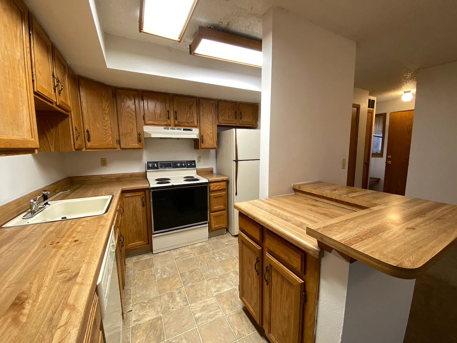 2 bed, 1159 sqft, $1,850 — Photo 4