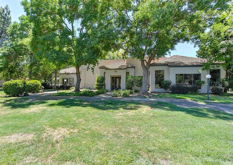 1st image of 2240 Indian Wells Ct