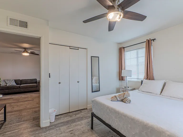 2087 E Lemon St #D — Photo 11