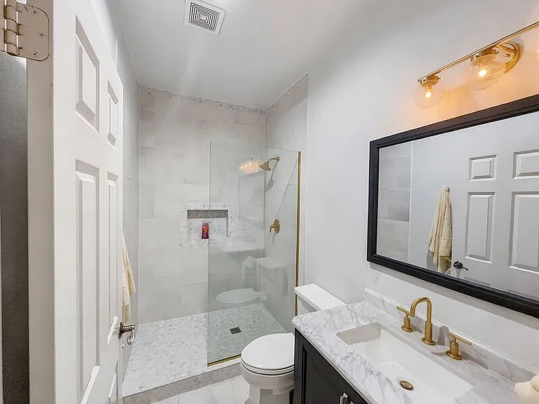 1004 Colonial Dr #TX 75019 — Photo 12