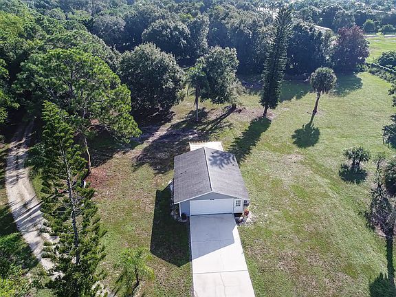 2nd image of 5111Z Country Lakes Dr #B