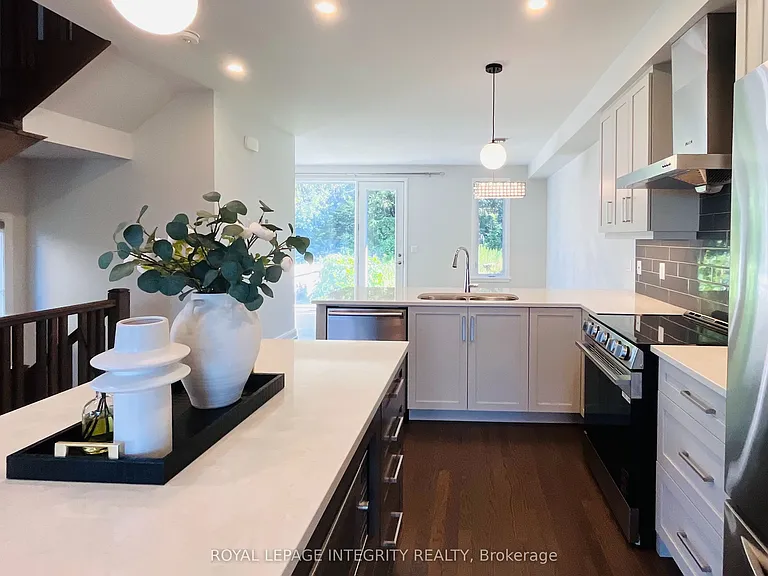 147 Boundstone Way — Photo 8