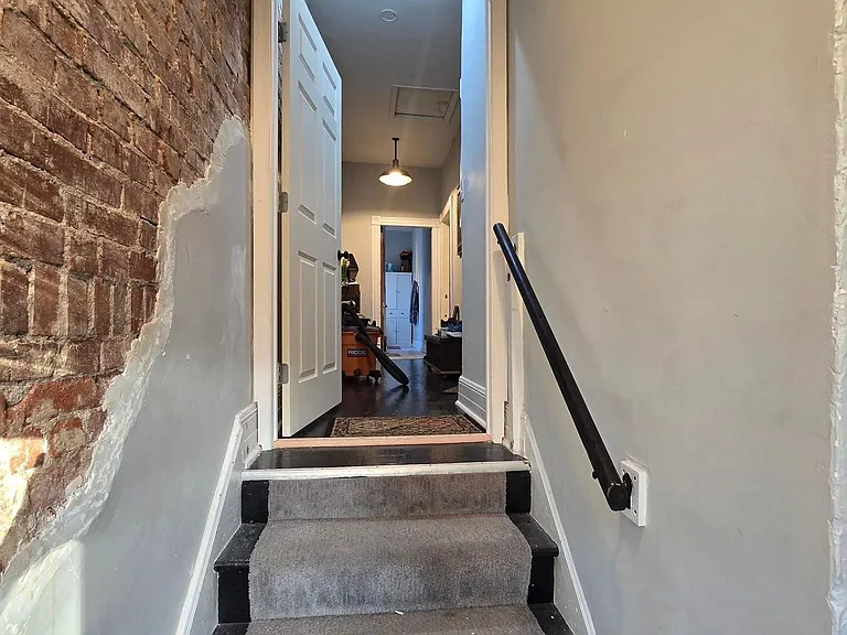 313 Quincy St #MAIN — Photo 8