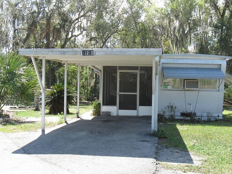 1st image of 13212 Grape Ave