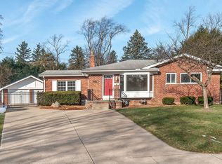 601 Duchess St, Milford, MI 48381