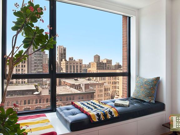 5th image of 540 W 28th St APT 12D