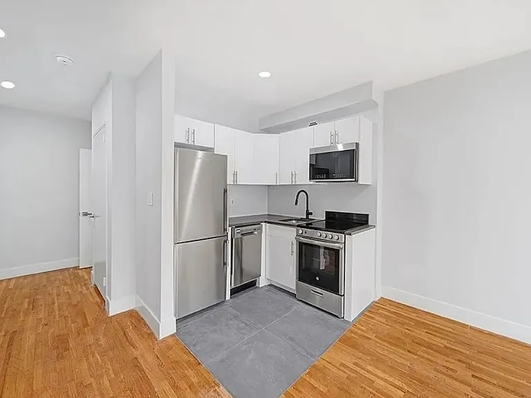 417 E 83rd St #4N — Photo 4