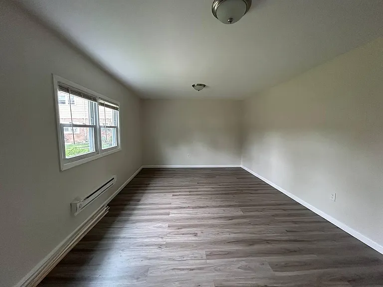 16 Lake St #2C — Photo 20