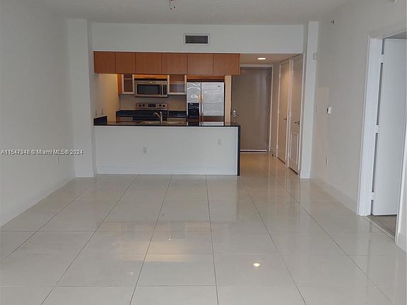 5th image of 1750 N Bayshore Dr APT 5103