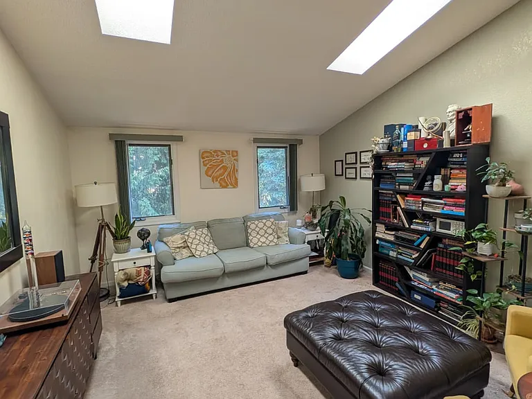 408 Robin Rd #1 — Photo 3