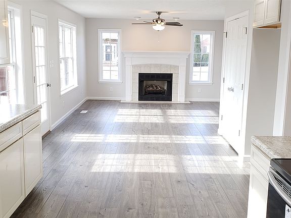 3rd image of 217 Fairfax Dr