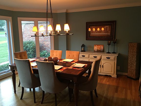 Formal Dining