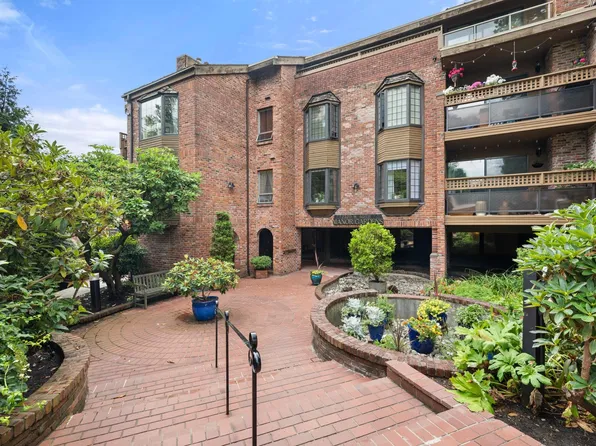 2320 W 40th Ave #101, Vancouver, BC V6M 4H6