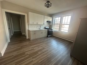 159 Hutton St