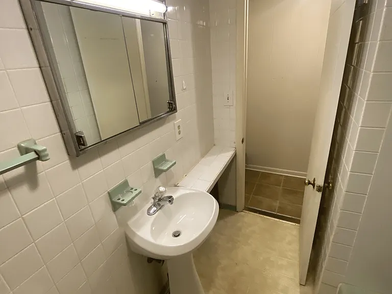 713 State St #BASEMENT — Photo 6
